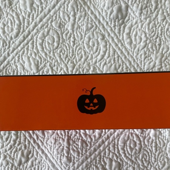 Halloween 🎃 Ghost Cat’s 🐈‍⬛ salt and pepper shaker set - Picture 4 of 4